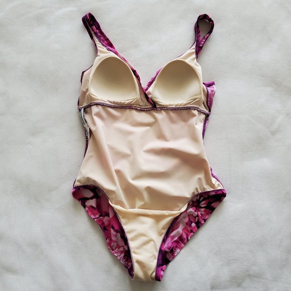 Miraclesuit One Piece Swimsuit Pink Floral Size 10 perfect condition Slimming - Picture 7 of 15